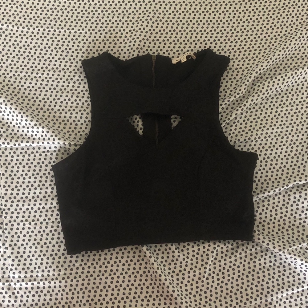 *DONATING SOON* Black Crop Top